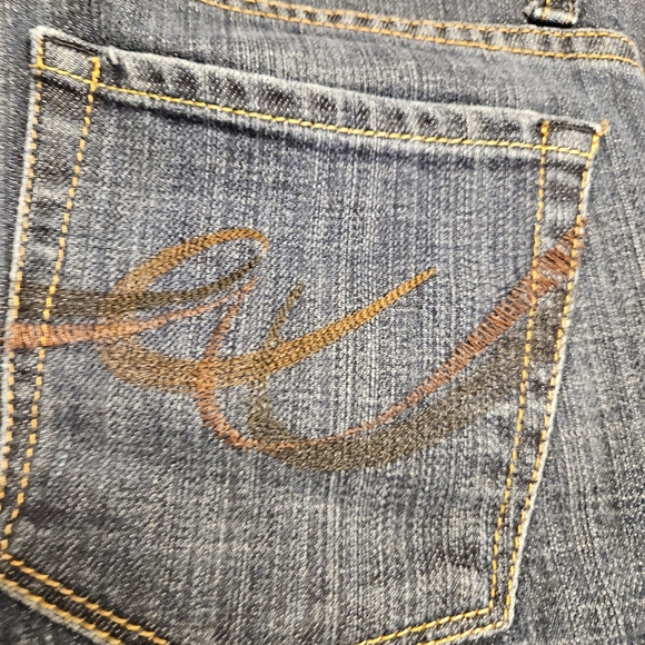 Express Jeans "Mia" Boot Leg Low Rise  sz6 w/33" Inseam  E.U.C. - Picture 9 of 11